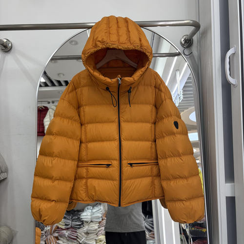 秋冬韩版宽松连帽羽绒服女短款加厚保暖小个子面包服剪刀袖标