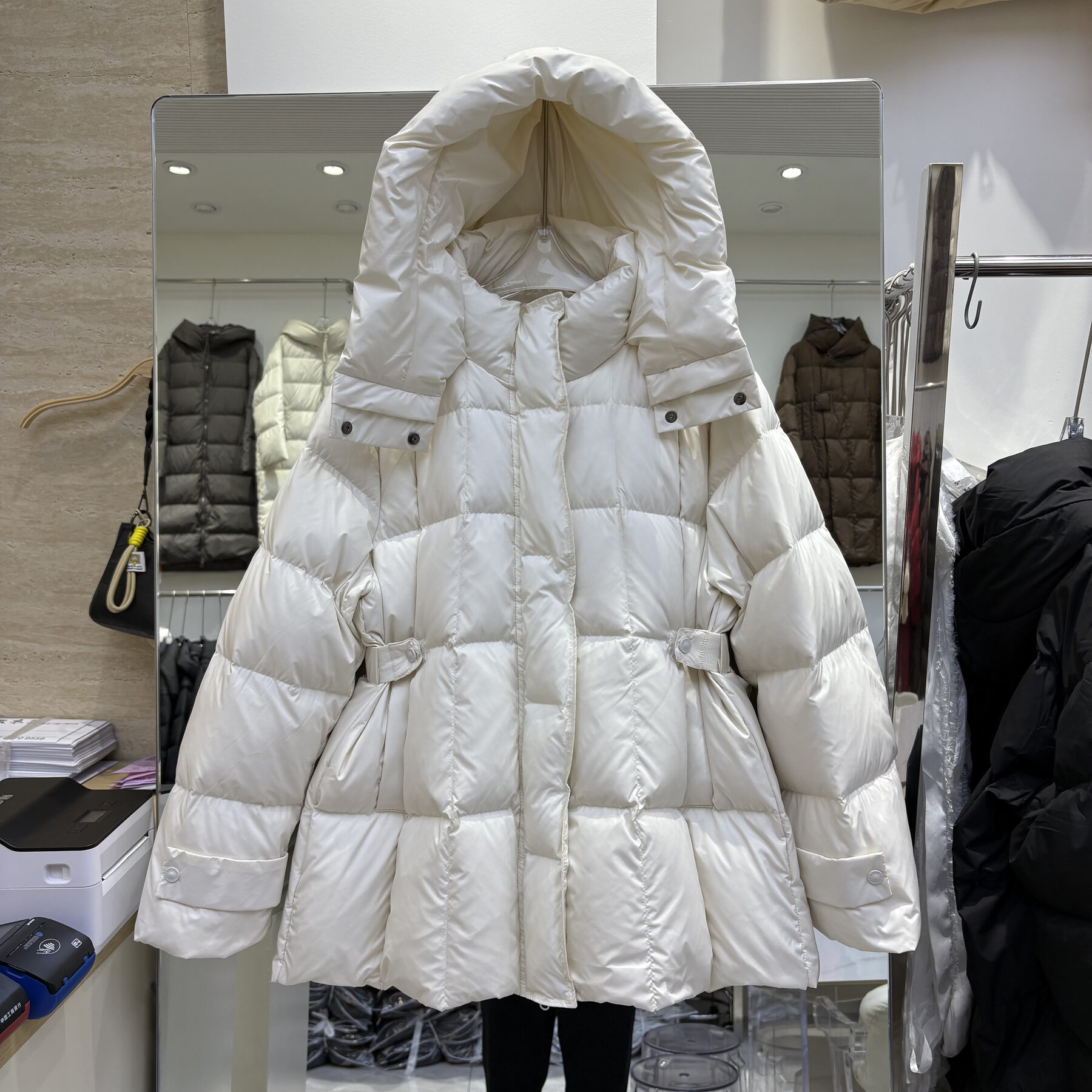 秋冬韩版宽松连帽收腰羽绒服女中长款加厚保暖泡芙面包服外套显瘦