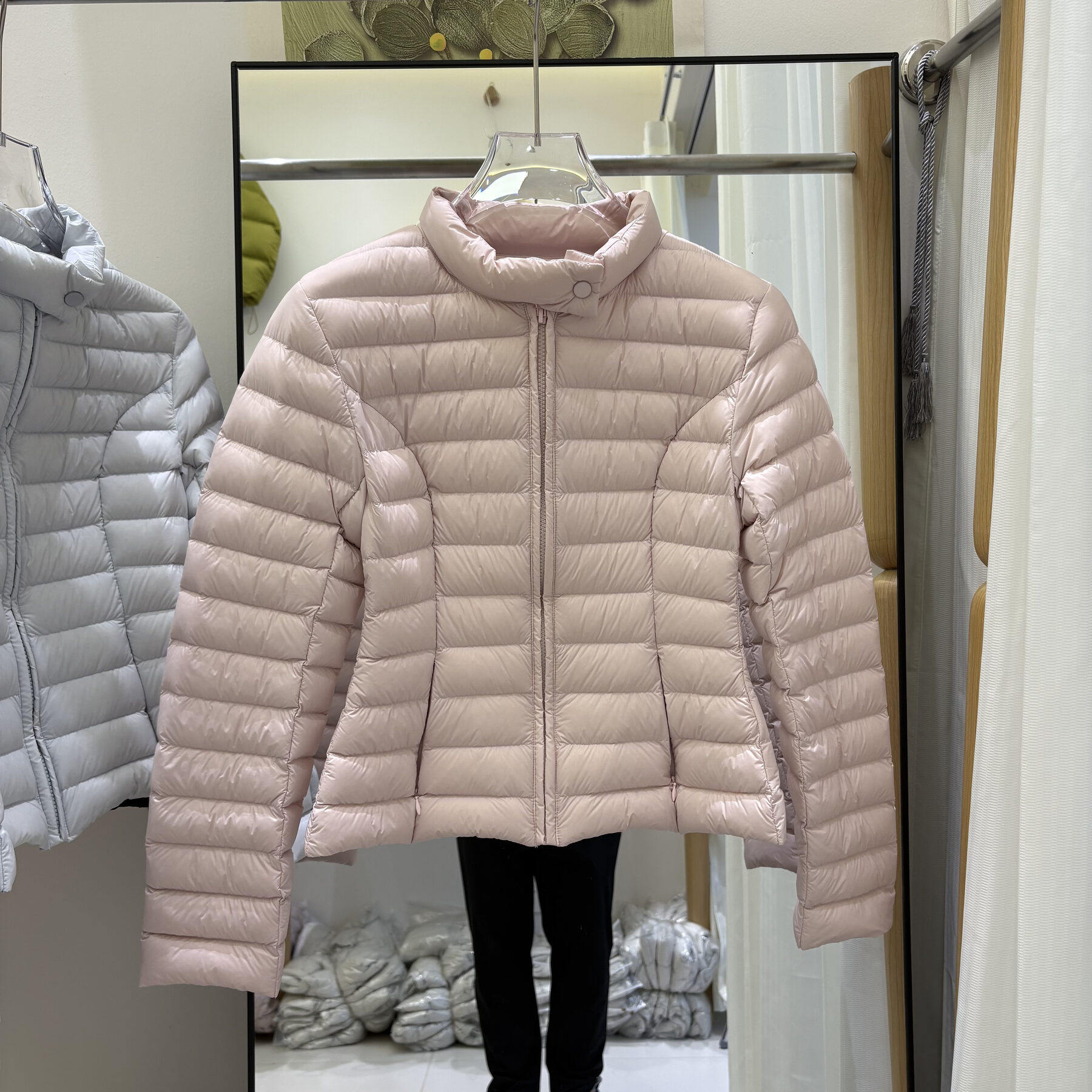 90白鸭绒秋冬排骨立领收腰显瘦羽绒服女短款时尚高品质百搭保暖