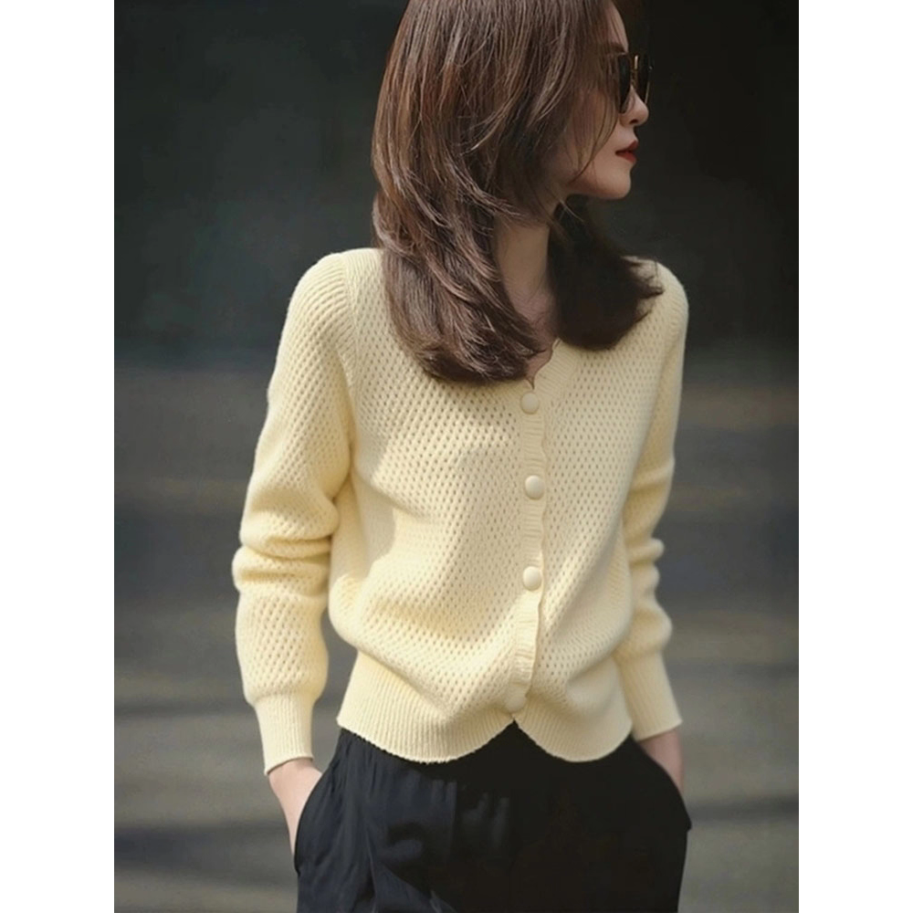 山羊绒衫软糯鹅黄色针织开衫女秋冬独特漂亮气质羊毛衣小香风上衣