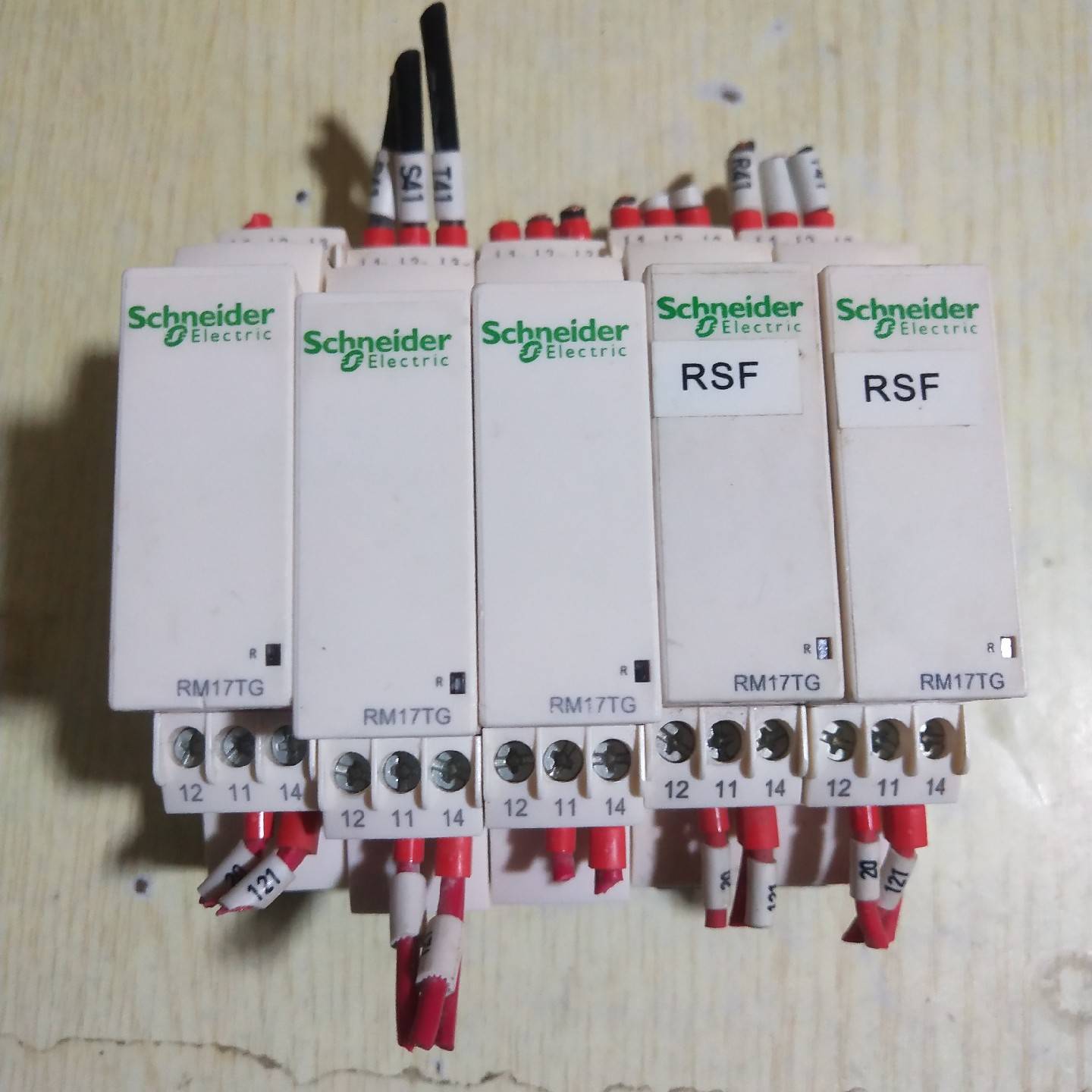 配件RM17TG00 相序缺相监继电器议价