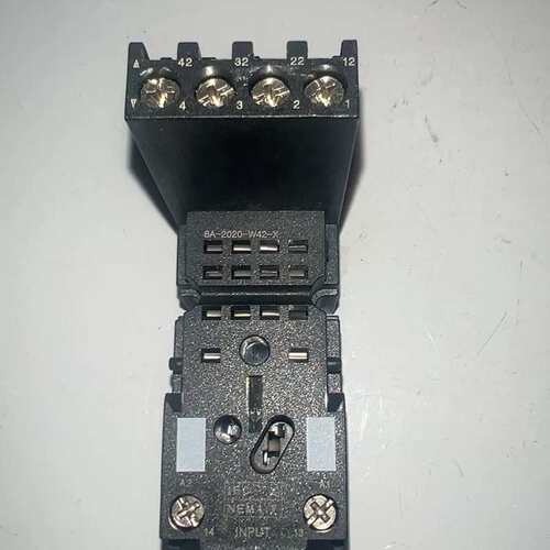 请询价-全施耐德继电器底座RXZE2S114M，10A 250V，