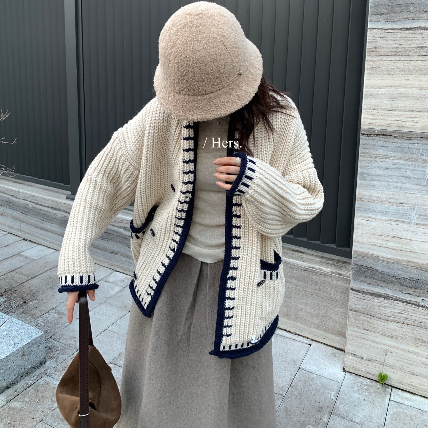 hers 一勺甜 冬季新款粗针织大毛衣女复古撞色加厚开衫外套92468