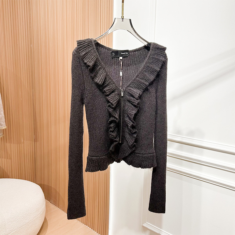 2025秋冬法式甜美百搭长袖高腰咖色荷叶边拼接V领喇叭袖针织衫女