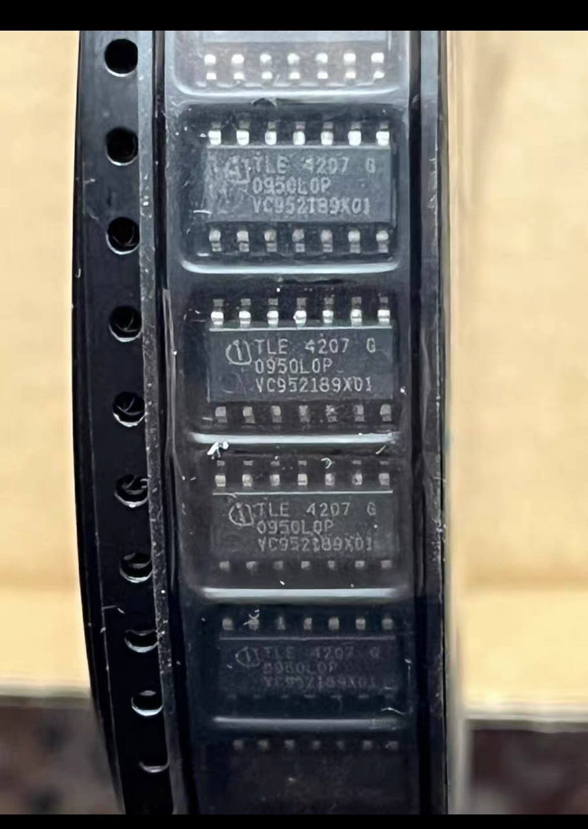 TLE4207G TLE42076 汽车空调控制面板控制驱动芯片 汽车IC