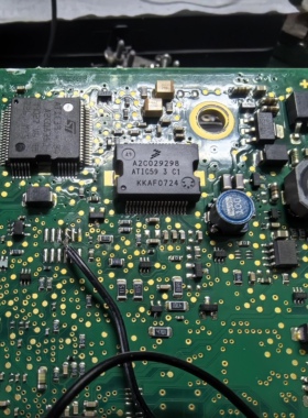 SC900657VW A2C029298 ATIC59 3 C1适用宝马MSV80BSD总线通讯故障