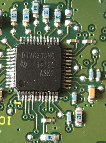 DRV8305NQ DRV8305NQPHPQ1 汽车电脑板电机驱动IC芯片