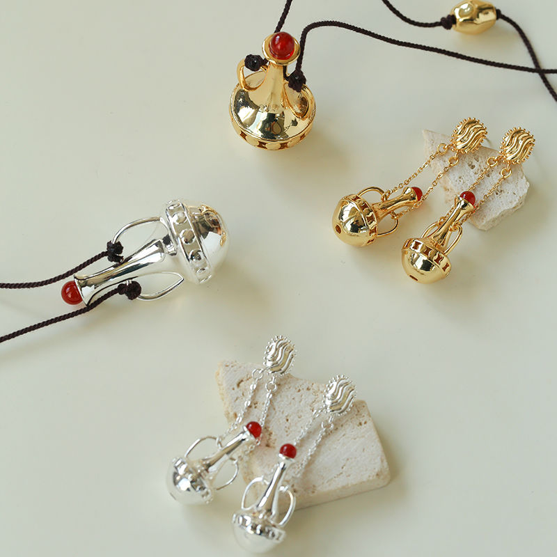 TU家豆豆同款双耳瓶红玛瑙项链