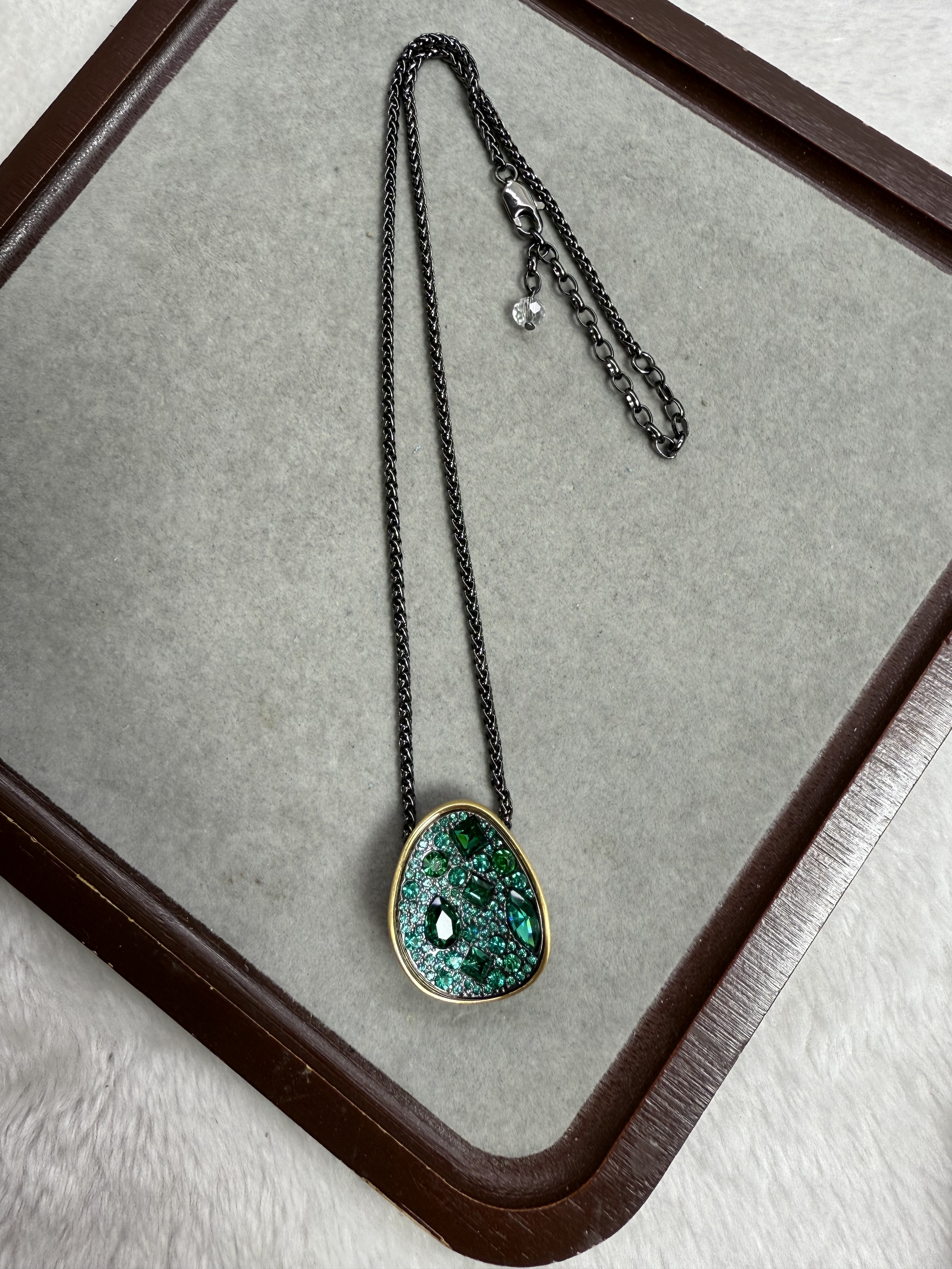 青岛绿钻黑链条饰品项链耳饰戒指套装