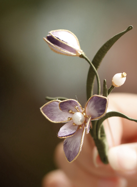 新中式非遗手工绒花胸针高级精致兰花紫色胸花设计感小众国风旗袍