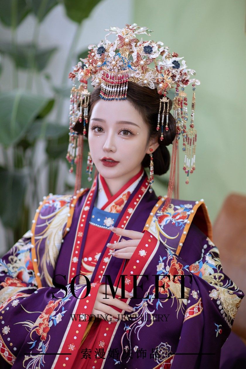凤冠霞帔头饰图片,凤冠霞帔图片_大山谷图库
