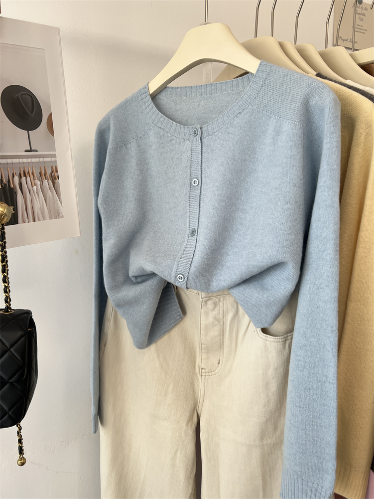 无缝一体全羊毛针织开衫