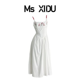 XIDU 白色吊带连衣裙刺绣设计气质收腰显瘦海边度假通勤长裙子