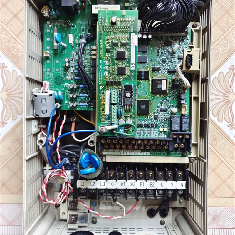 迅达电梯变频器 676GL5-JS CIMR-L5JS4011 原装 现货秒发质保