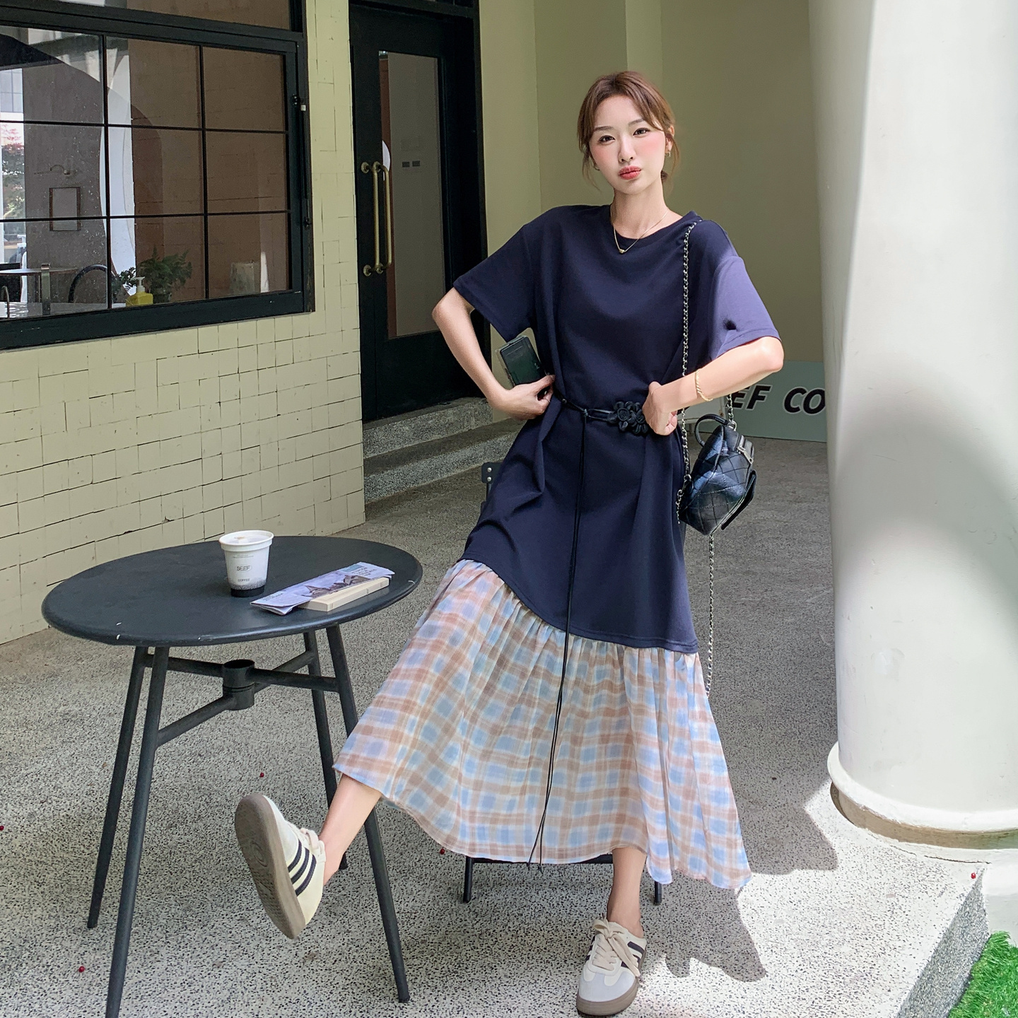 藏青色韩版宽松慵懒风连衣裙女2025夏季新款格子拼接松弛感T恤裙
