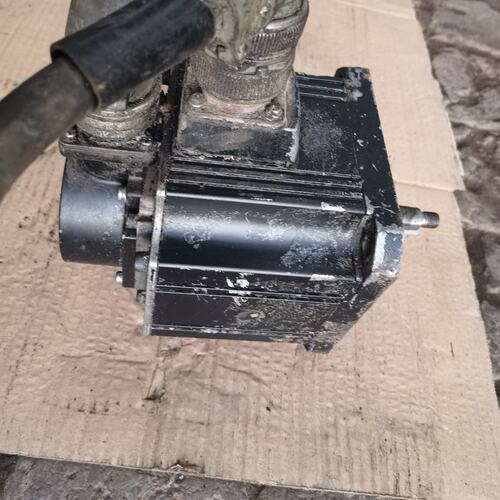 议价电机没有标签了，只有编码器有标签，编码器型号0SA104可维修
