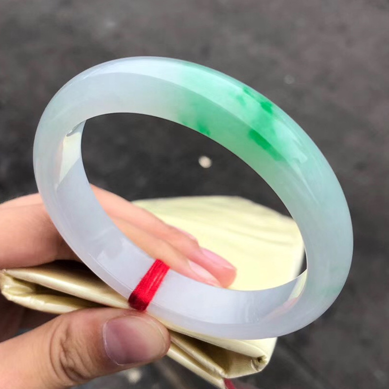首翠阁珠宝直播间缅甸天然A货翡翠糯冰种59口径正圈飘阳绿手镯女在类目 珠宝/钻石/翡翠/黄金, 翡翠（新）, 手饰中 - 来自Buy2taobao.com提供专业的淘宝代购服务