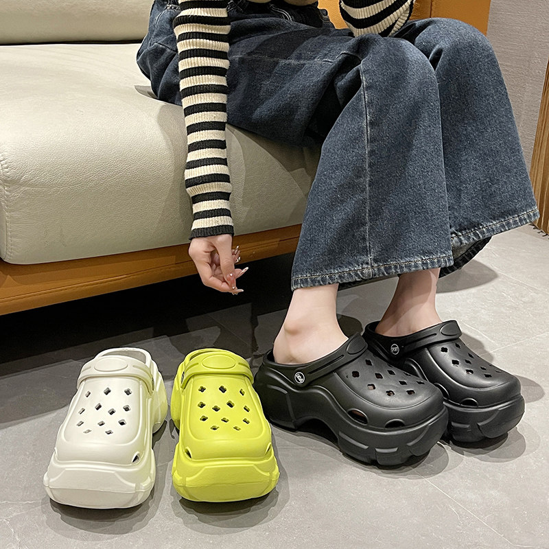 增高跟厚底洞洞鞋女ins网红夏季外穿防滑软底踩屎感老爹包头凉鞋