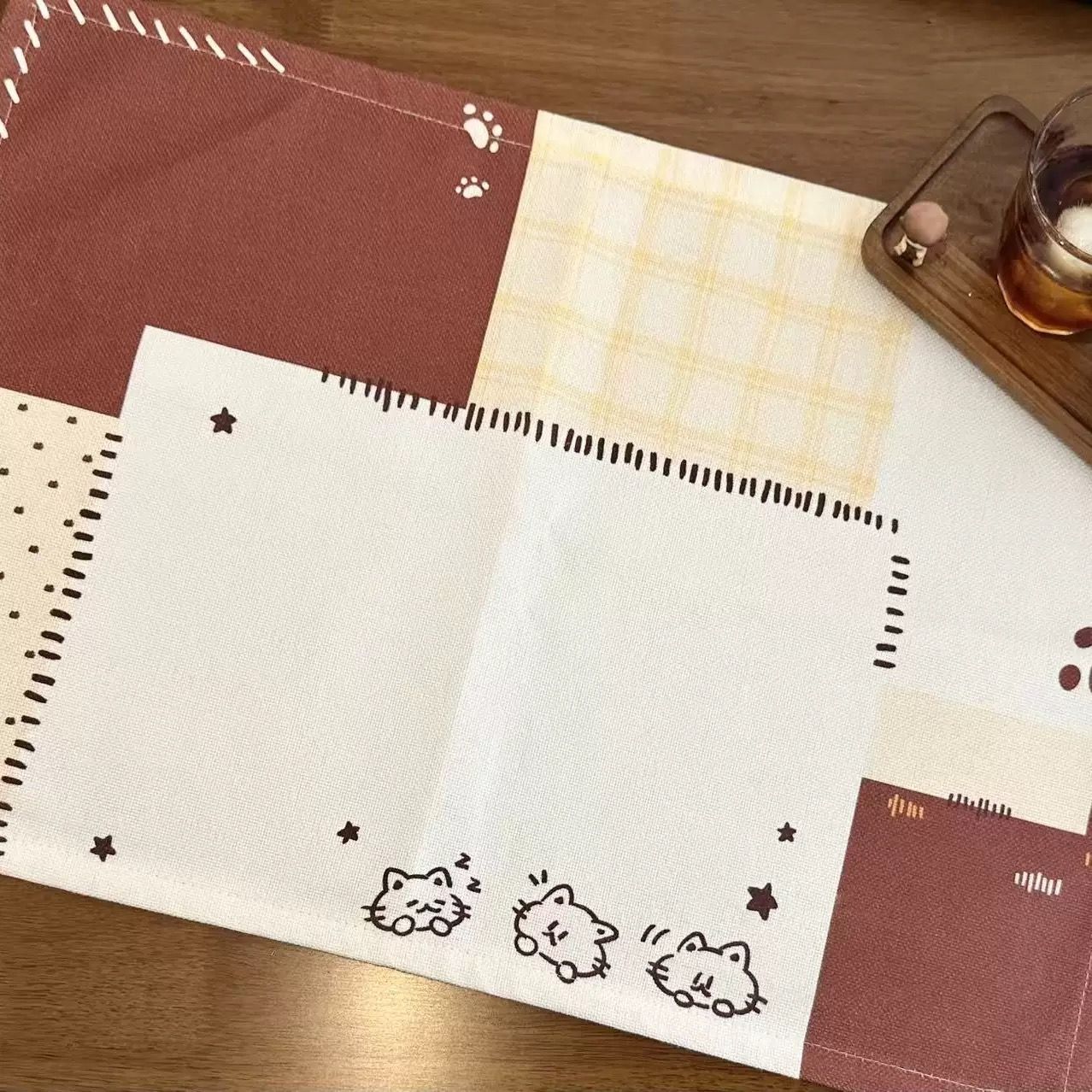 可爱猫猫拼贴风格棉麻手帐桌布新款拍照装饰背景布简约耐脏桌垫
