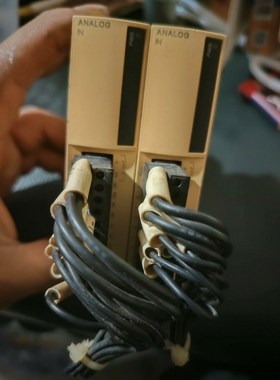 施耐德Twido TWDAMI4LT实物成色 议价