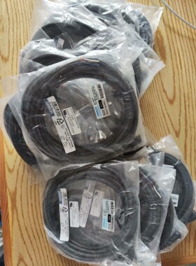 连接线 XS2F-M12PVC4A5M M12接插件接 议价