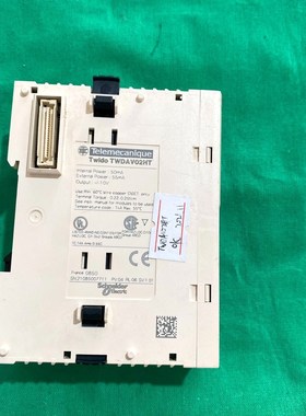 施耐德TWDAV02HT原装实物拍摄顺丰到付 可 议价