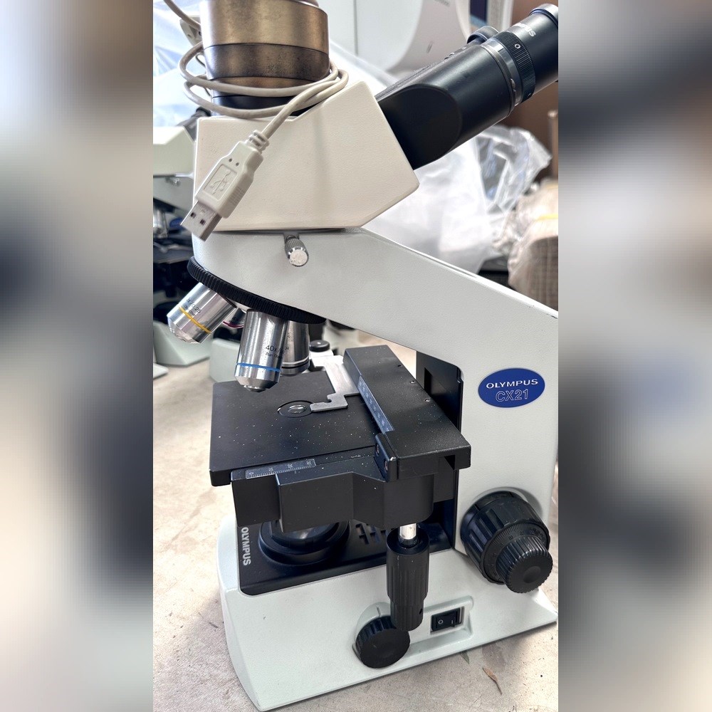 奥林巴斯CX21三目显微镜 功能正常使用实拍图成色. 议价
