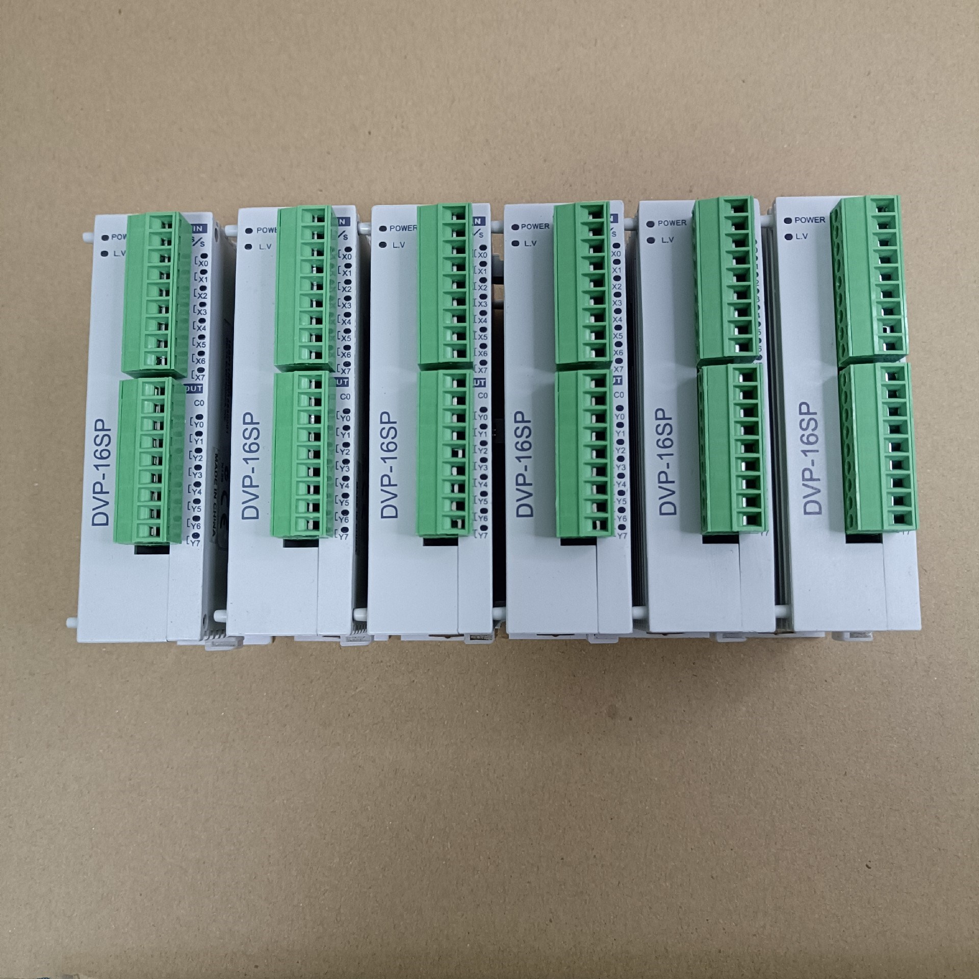 DVP16SP11R扩展模块DVP系列产品配套IO扩 议价