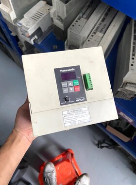 变频器BFV0C0222G 2.2KW 220V功能包好 议价