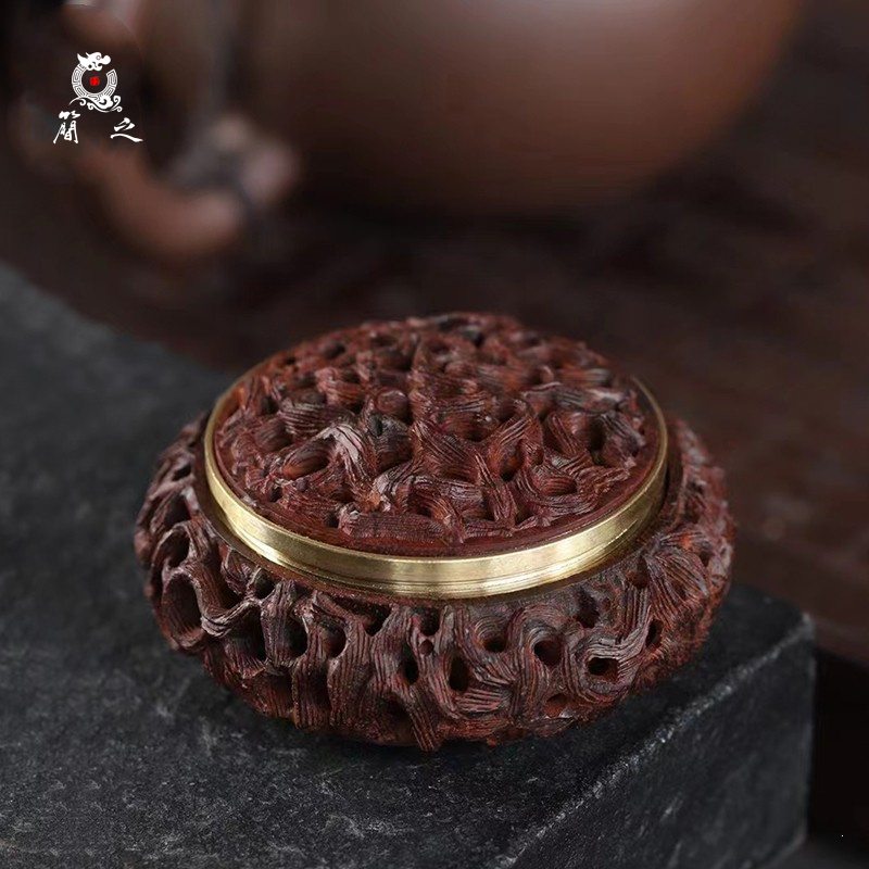 镂空印度小叶紫檀木雕香薰盒