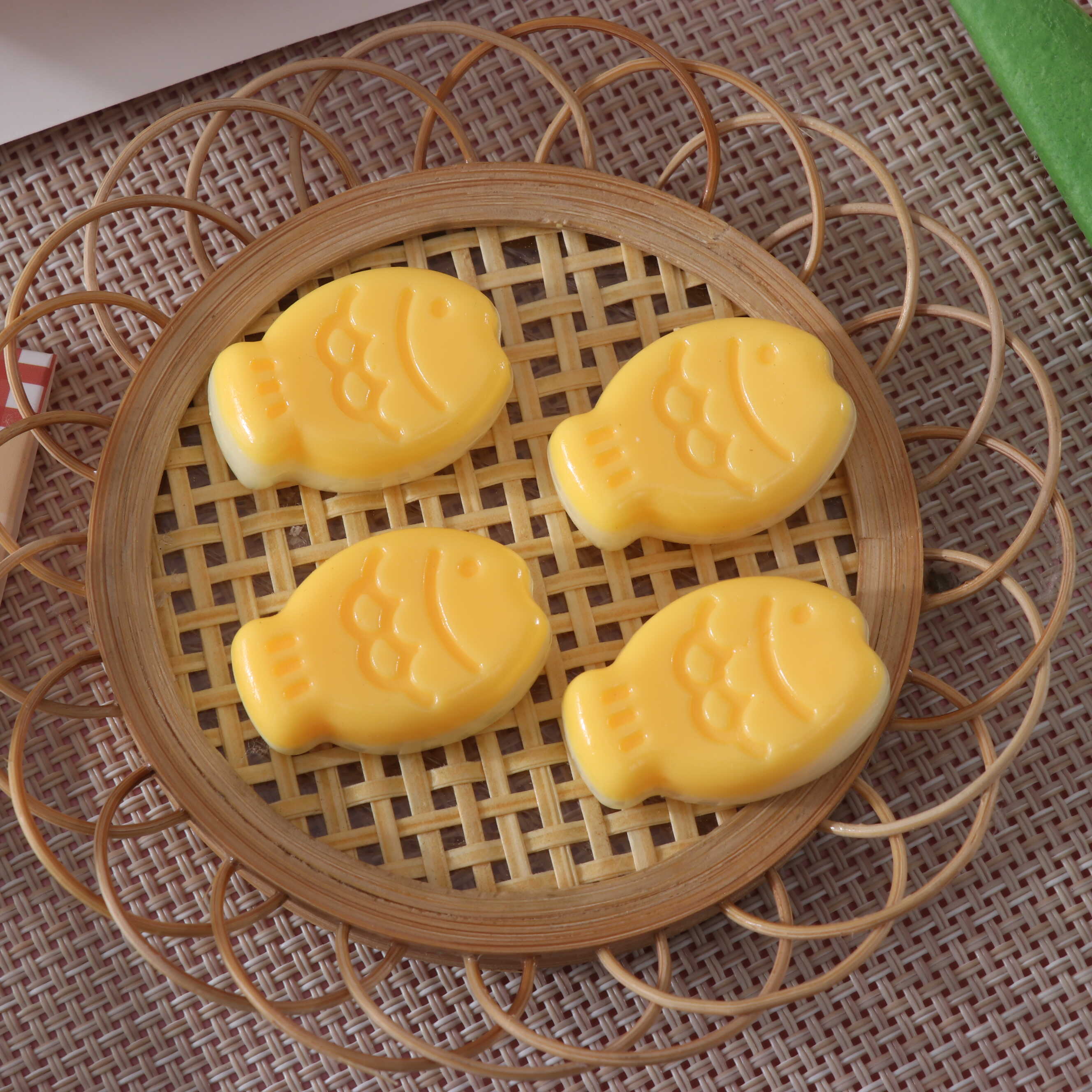 发泄小鼻嘎新款鲷鱼烧解压玩具