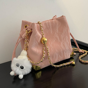 春夏简约休闲单肩包小众高级质感斜挎包 水桶包女2025新款 韩版 时尚