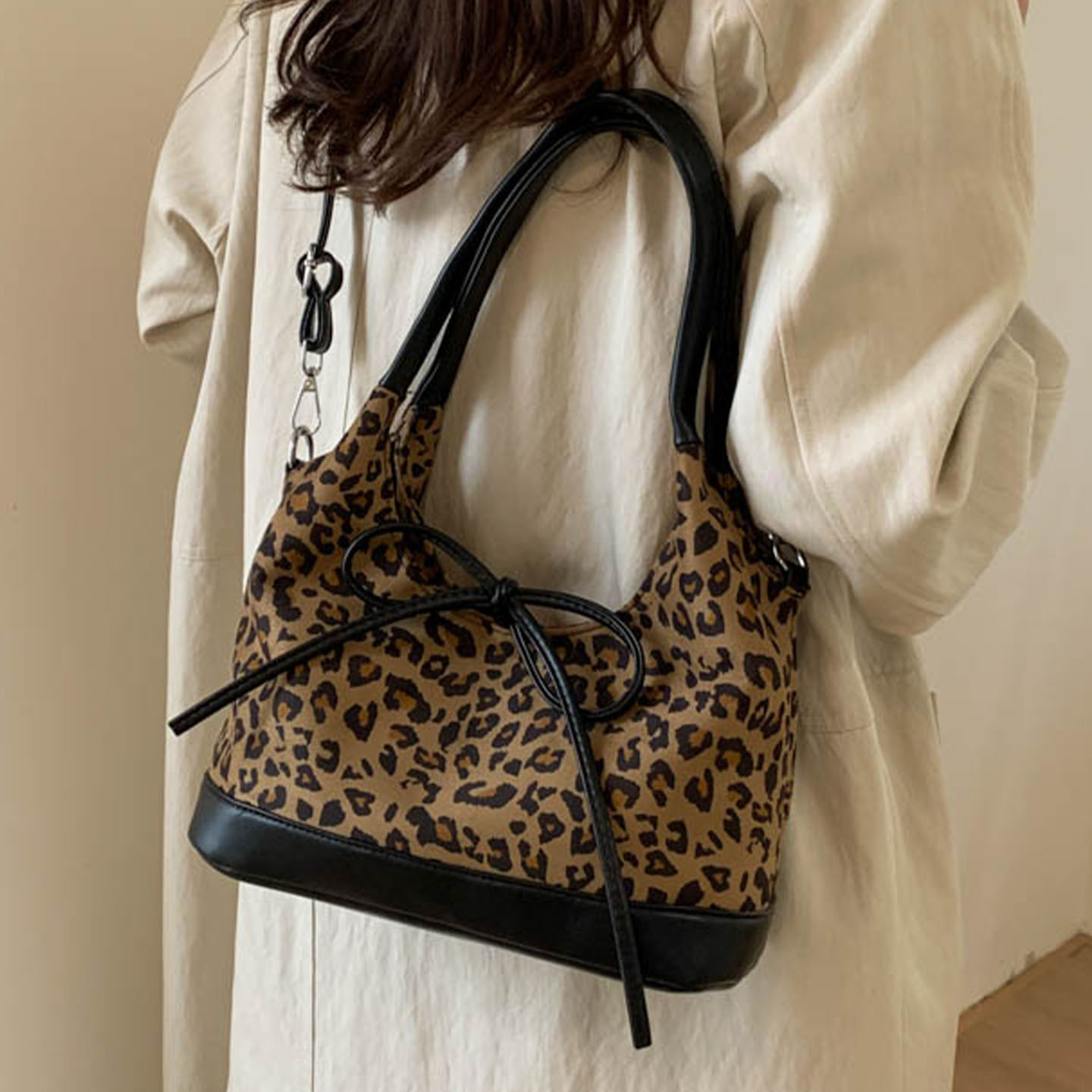 精致百搭气质时尚豹纹单肩斜挎洋气高级设计感2025秋季手提腋下包