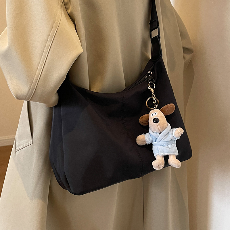 2060包袋简约质感单肩包