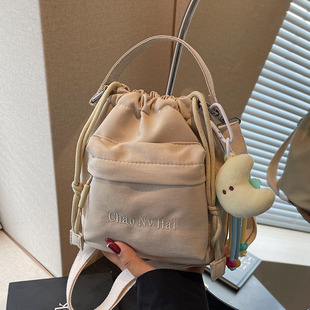 韩褶皱抽绳袋口尼龙单肩包时尚 小众斜挎包休闲百搭手机包新款