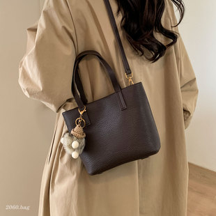 水桶包 单肩手提包百搭韩版 复古外出小众设计女大容量2025冬季 新款