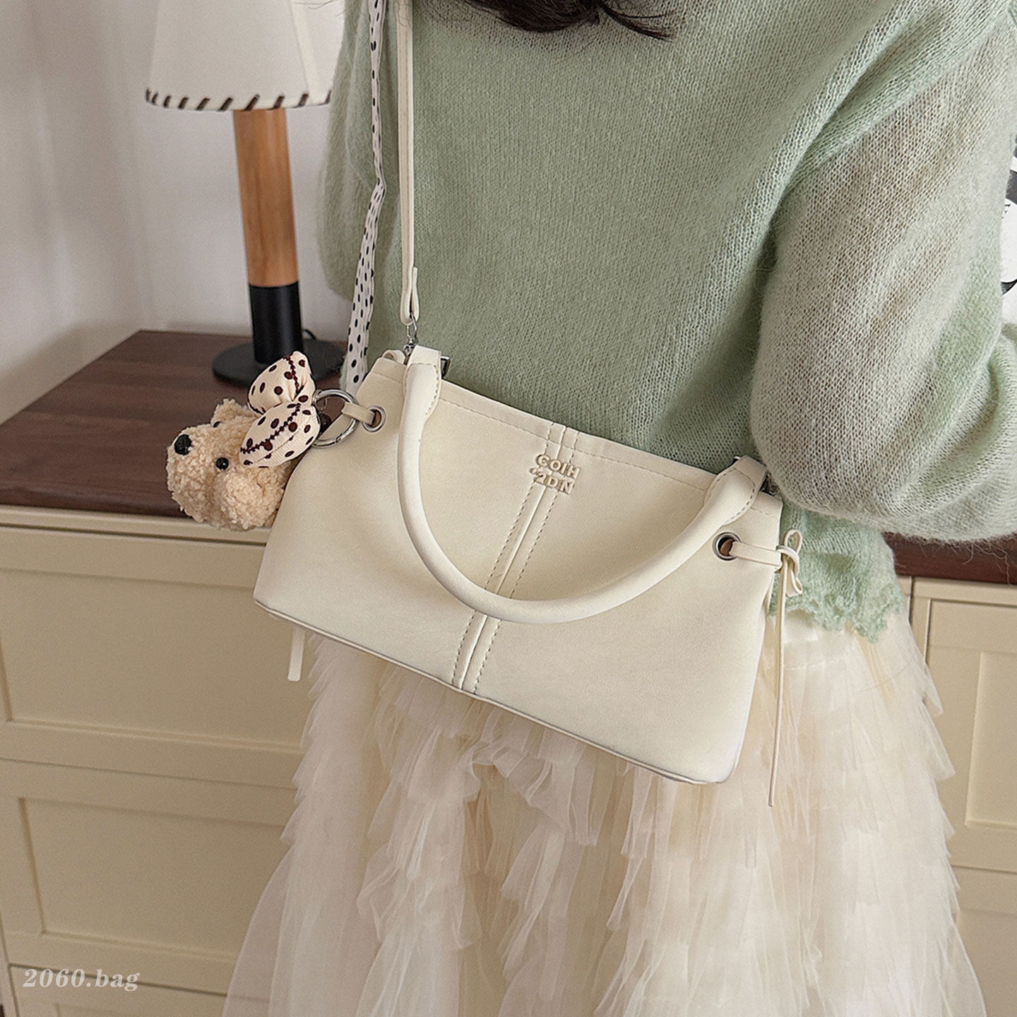 简约韩版ins小包包女2026新款手提单肩包通勤休闲时尚潮斜挎包