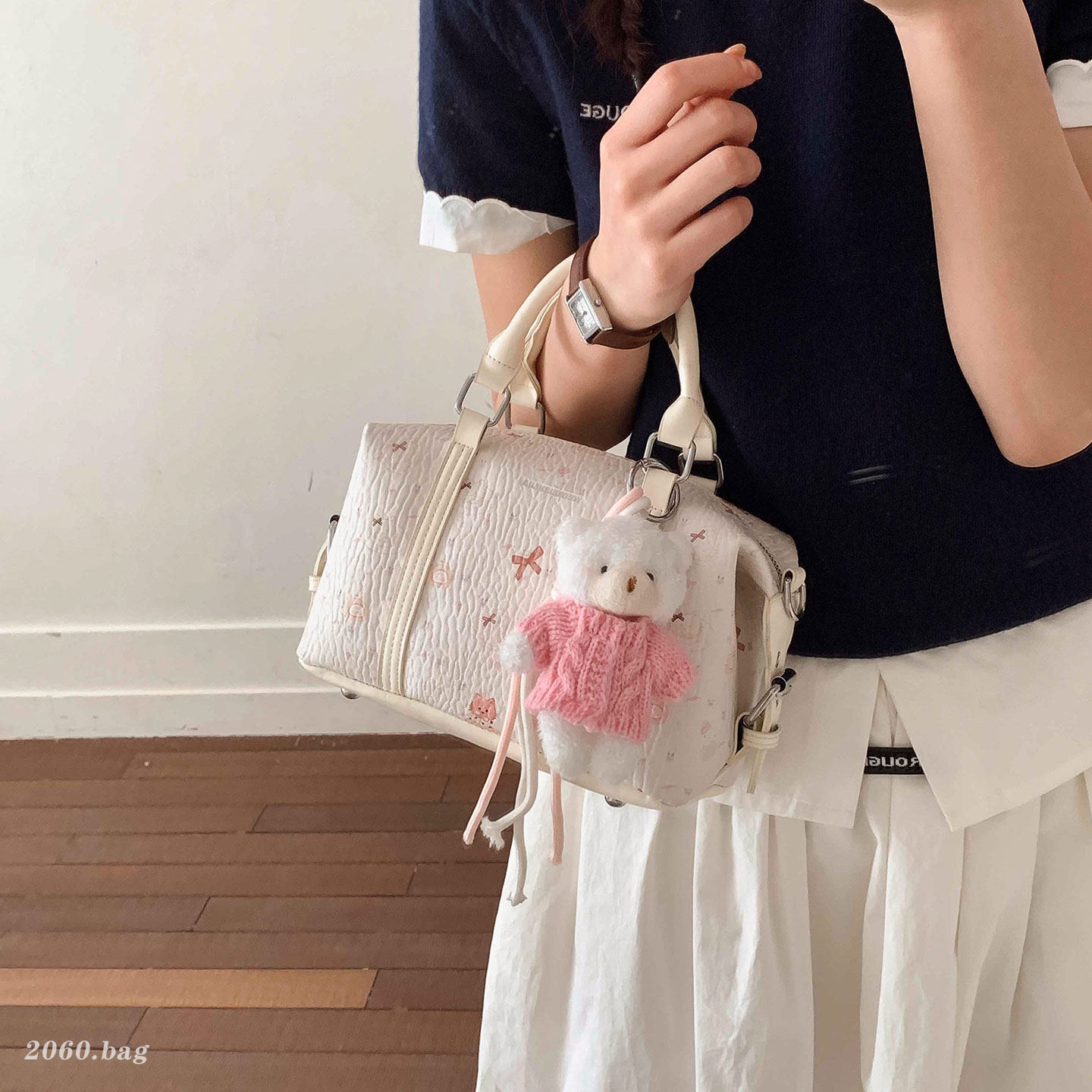 休闲百搭气质小众设计单肩包2026新款女式简约高级感单肩斜跨包