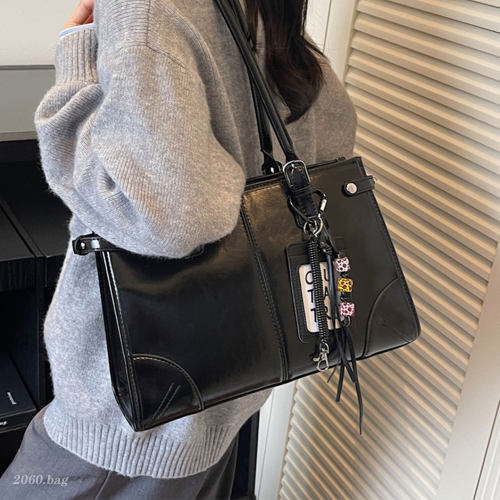 百搭上班通勤时尚精致皮质简约单肩手提休闲2026秋季女式托特包
