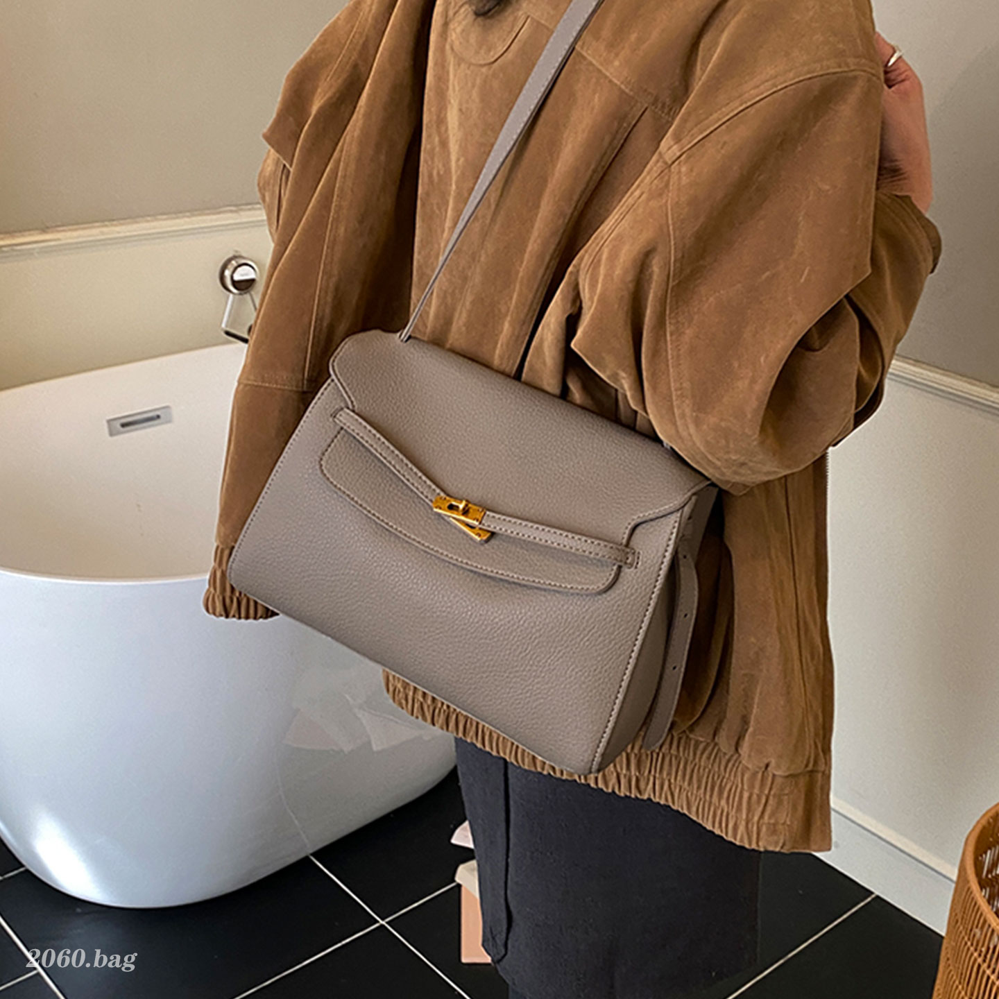 高级感小方包女2025新款日韩风大容量百搭单肩包时尚通勤斜挎包