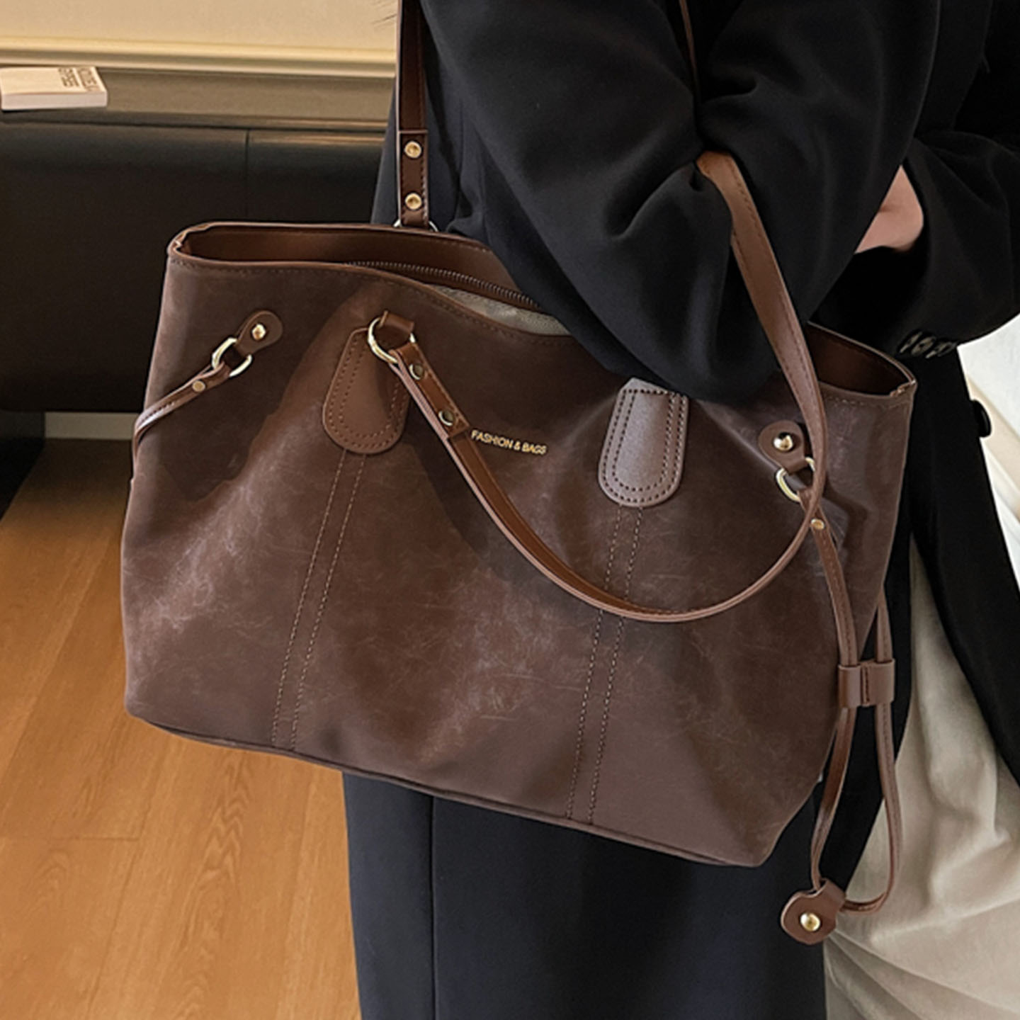 洋气百搭精致大容量皮质通勤单肩时尚简约2025秋季女式手提托特包