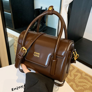 复古手拎包包女2025秋冬新款时尚百搭小方包韩版小众高级感斜挎包