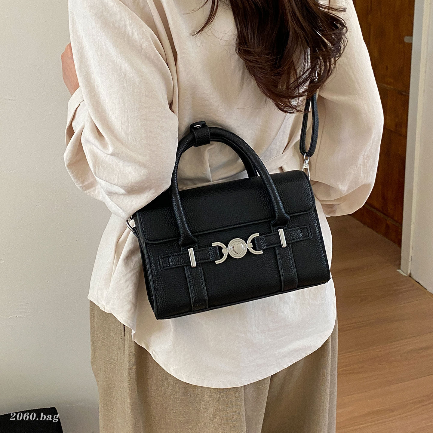 轻奢爆款洋气小方包女2026春季新款韩风单肩斜挎包通勤时尚手提包,箱包皮具/热销女包/男包,小方包,淘宝优惠券,粉丝福利购,淘宝优惠卷