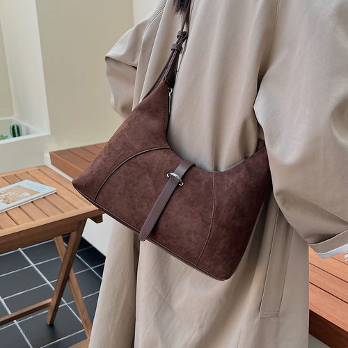 简约高级感腋下包2026新款麂皮休闲复古磨砂单肩包女式斜挎包