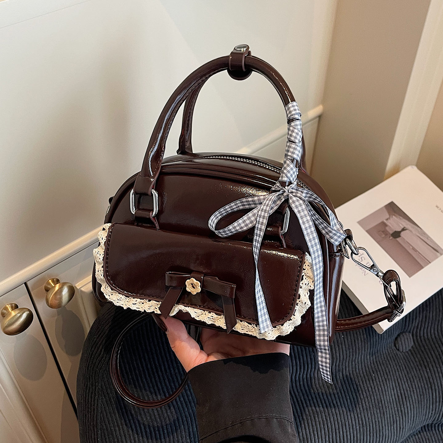 韩国小众小包包2025新款气质ins蕾丝绑带超火手提气质爆款单肩包