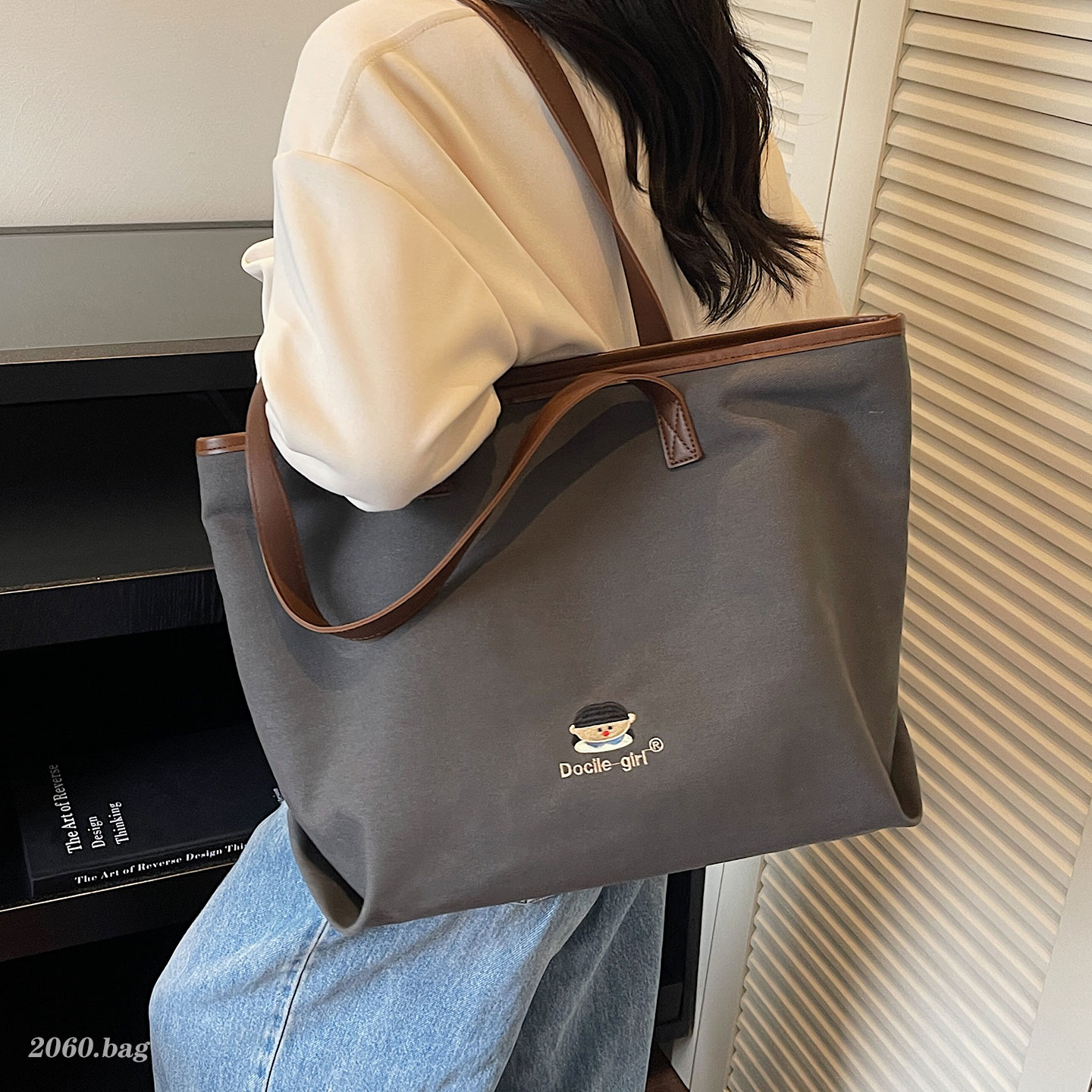 韩版休闲ins大容量气质托特包2025学生上课通勤女洋气百搭单肩包