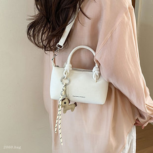 高级感轻奢小众手提包女2026新款 单肩斜挎包百搭洋气小方包 时尚