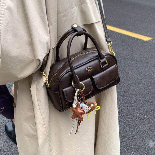 简约复古小众设计保龄球包2026女式秋季新款百搭爆款单肩包斜挎包