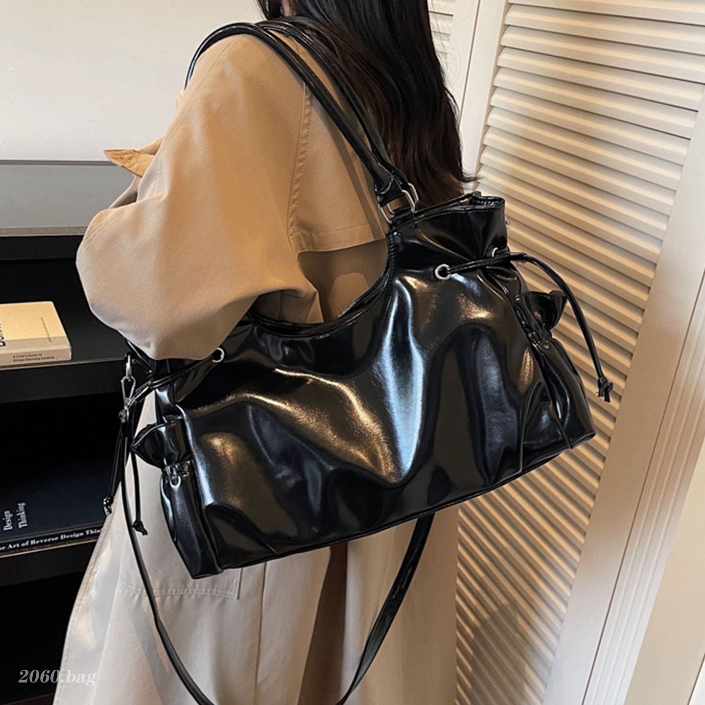 休闲百搭大容量皮质时尚精致洋气单肩手提气质2025秋季女式斜挎包