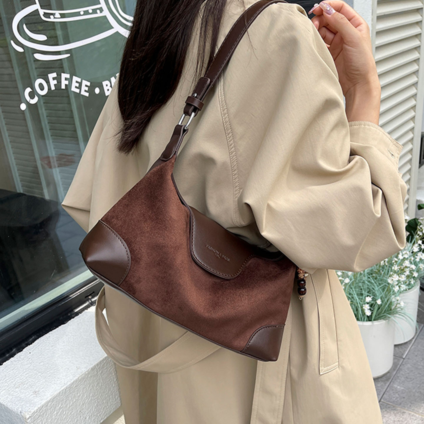 复古时尚麂皮绒高级精致单肩斜挎百搭手提简约2025秋季女式腋下包